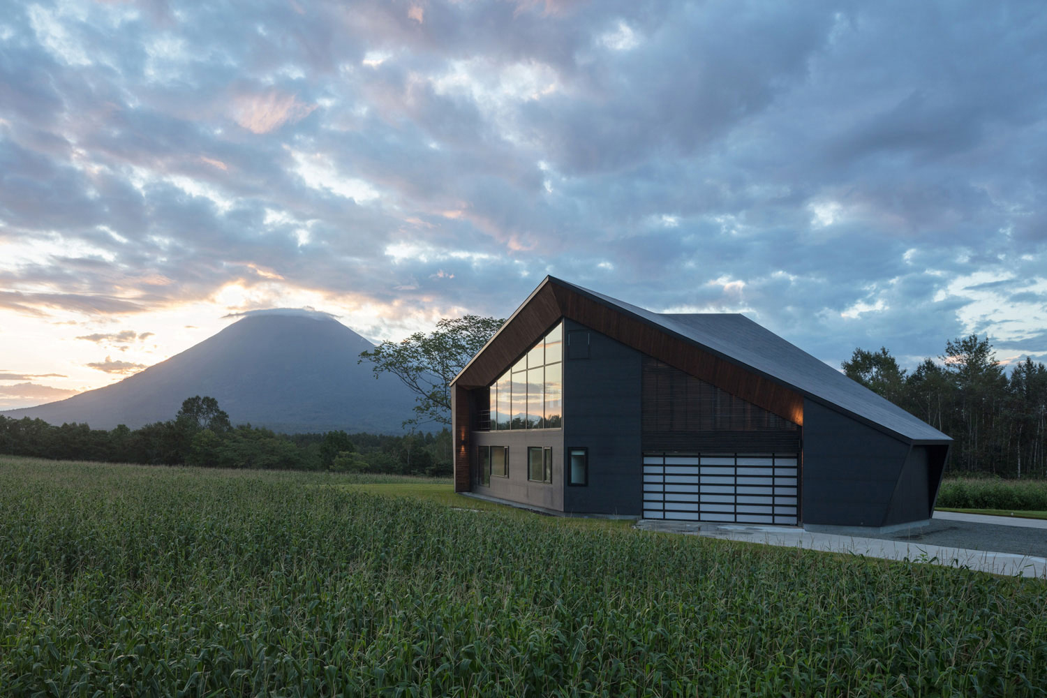 TSUBASA | VILLA NISEKO | 北海道札幌の建築設計事務所 ヒココニシアーキテクチュア株式会社